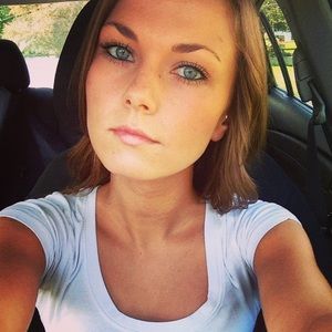 Meet your Posher, Abigail